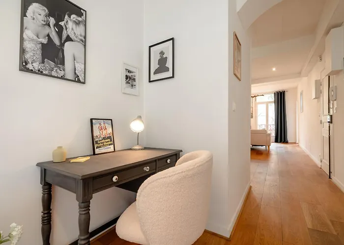 The Monroe Cosy Luxury In The Heart Of Apartament